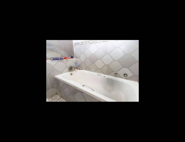 2 BEDROOM APARTMENT FOR SALE IN WINDSOR EAST